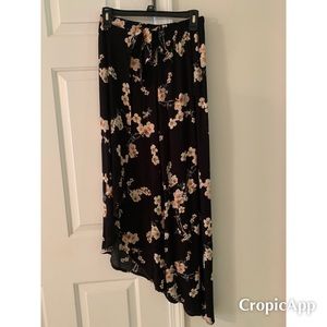 American Eagle floral skirt